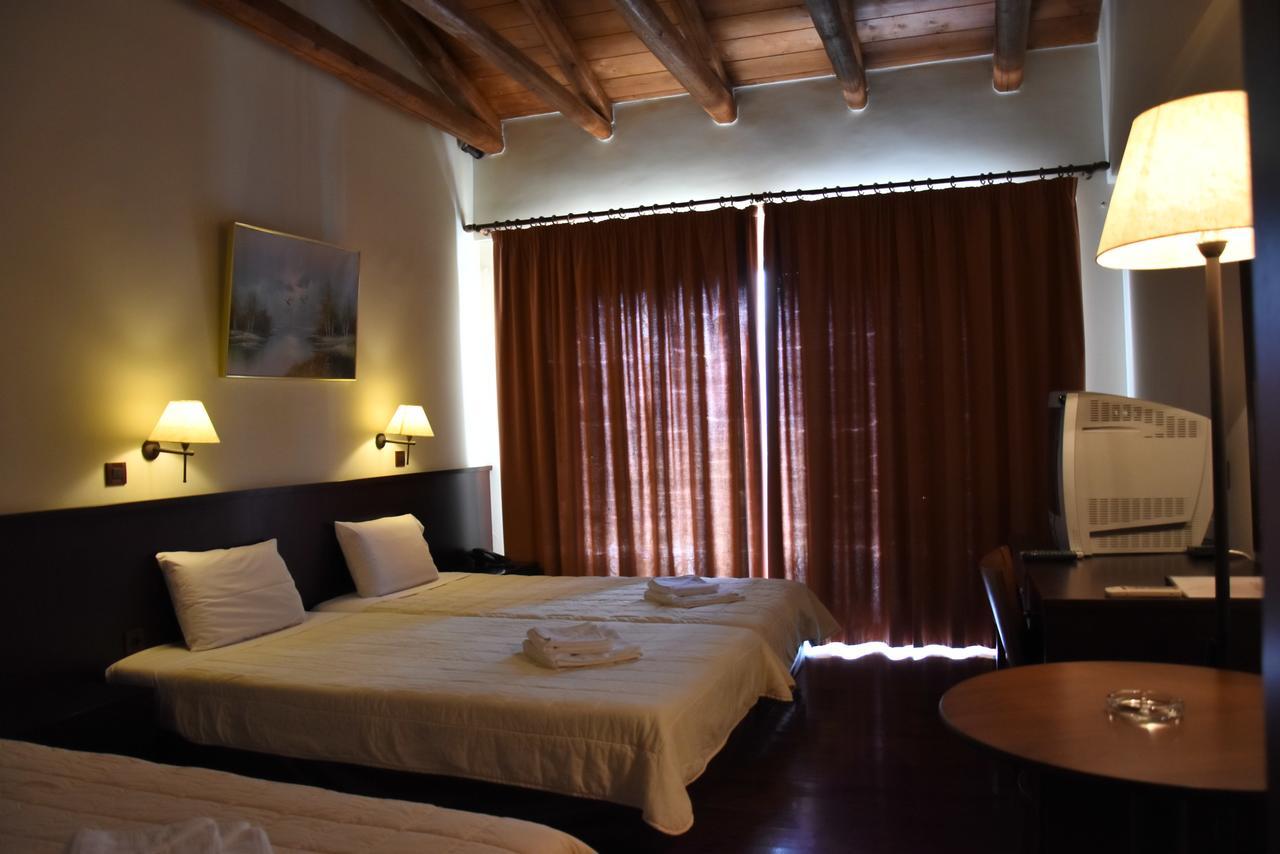 Olvios Hotel Goura Buitenkant foto