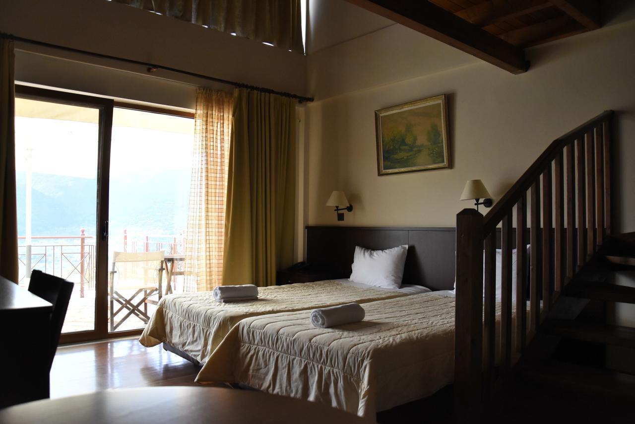 Olvios Hotel Goura Buitenkant foto