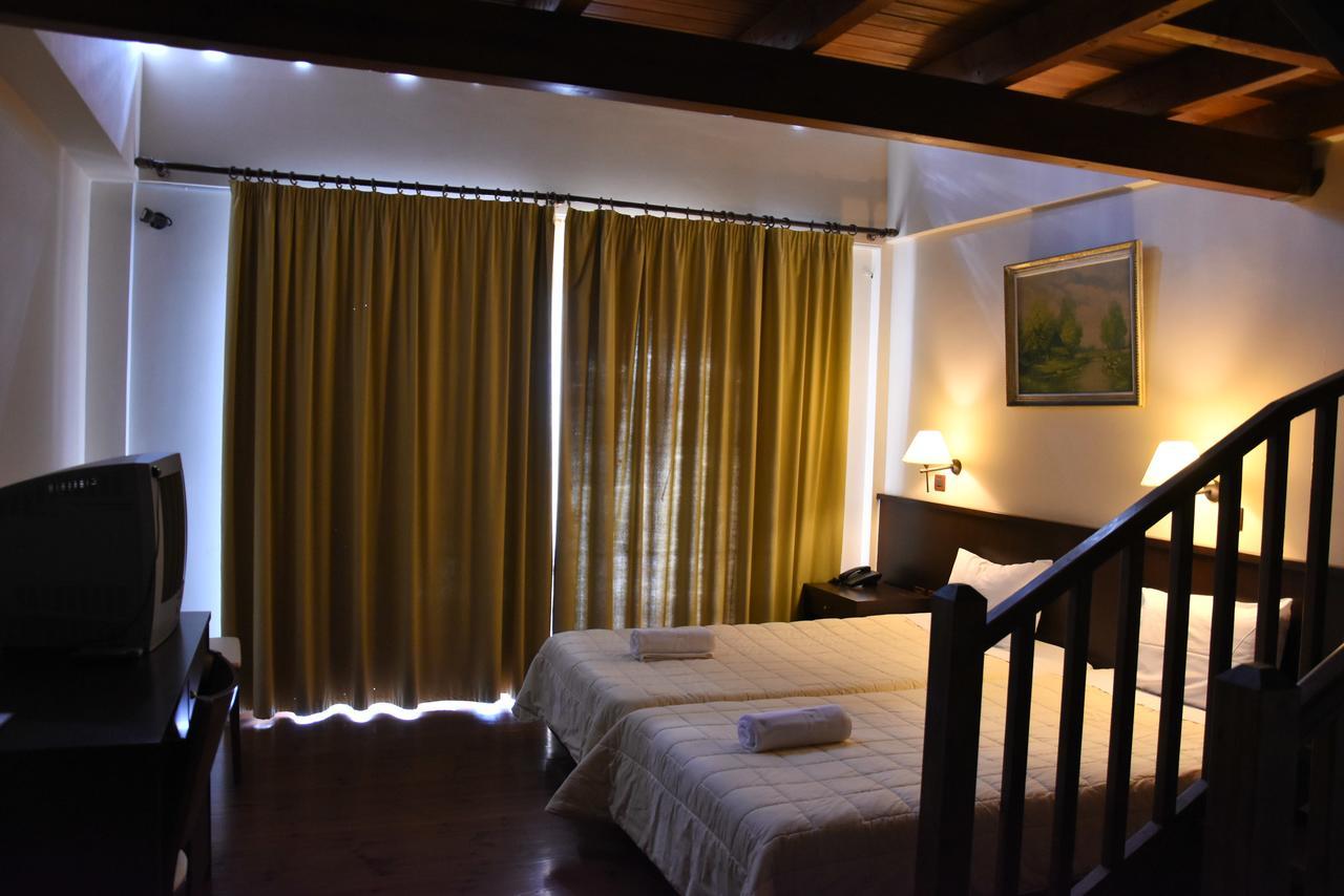 Olvios Hotel Goura Buitenkant foto