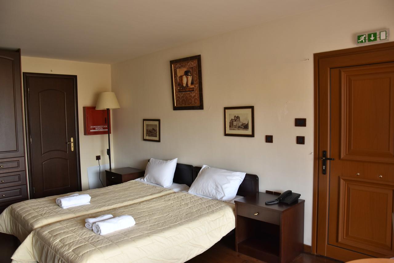 Olvios Hotel Goura Buitenkant foto