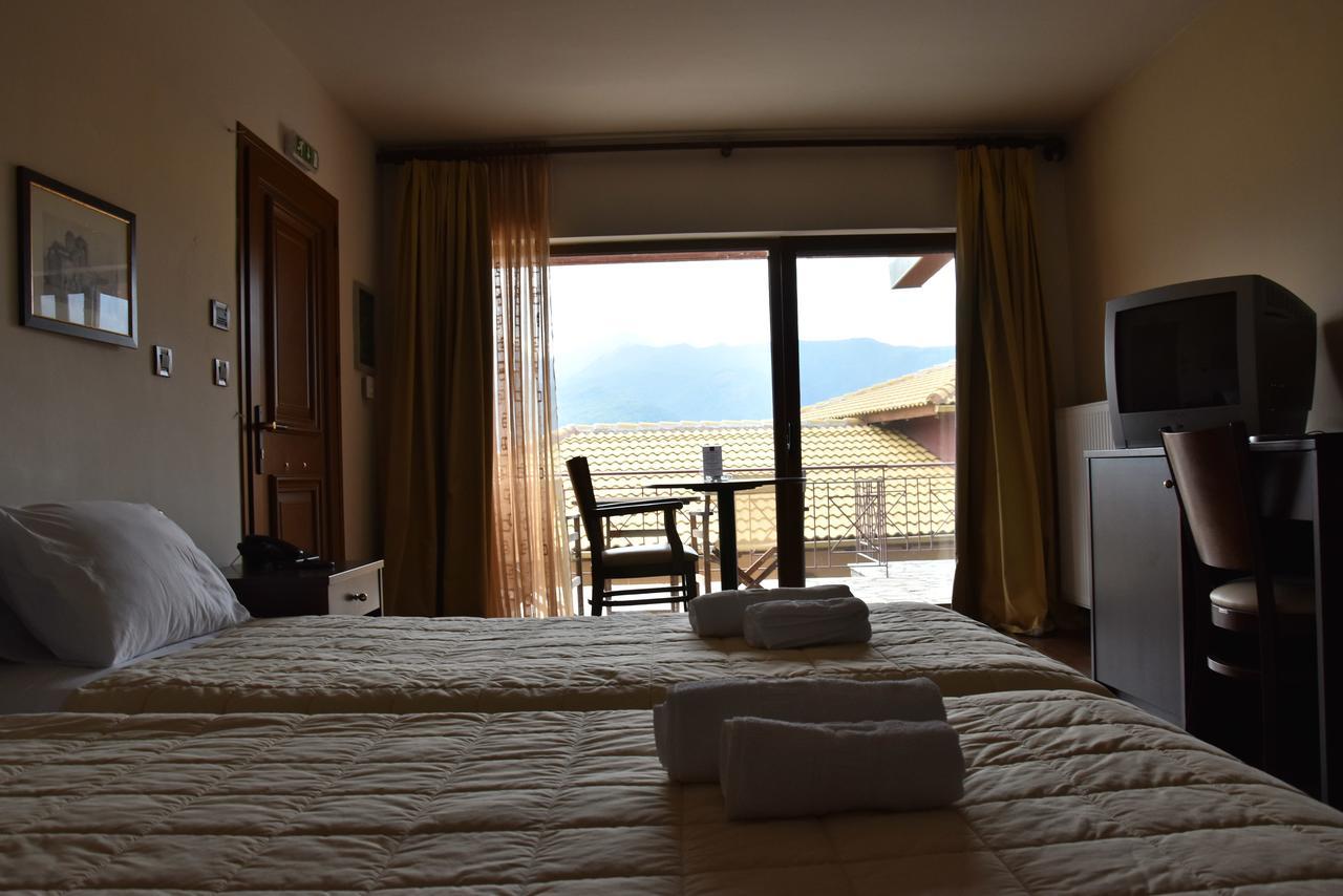 Olvios Hotel Goura Buitenkant foto